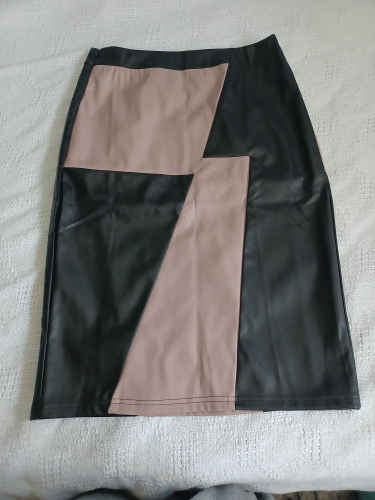 Woman's Pleather Skirt