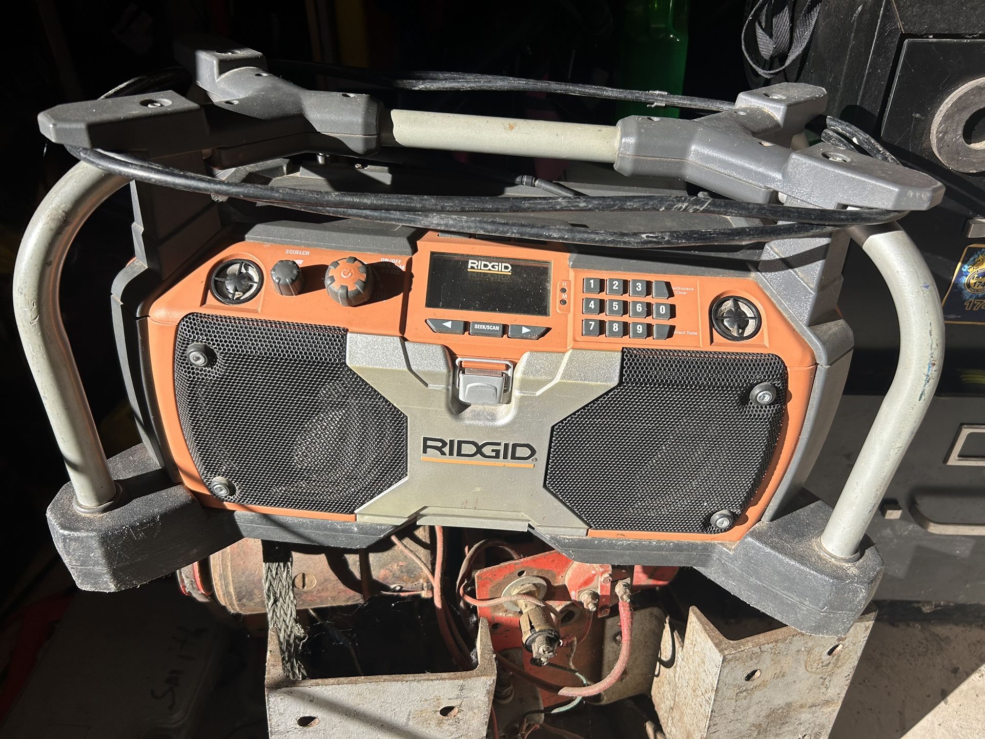 Ridgid Radio And Battery Charger