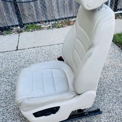 Volkswagen Touareg Seat