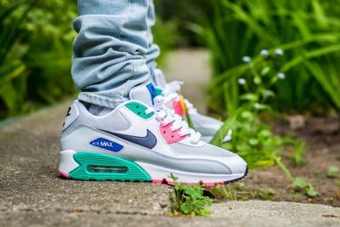 Nike Air Max 90 Essential - Watermelon! Men’s 11!! New without tags or box.