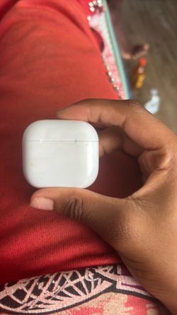 AIRPODS 4