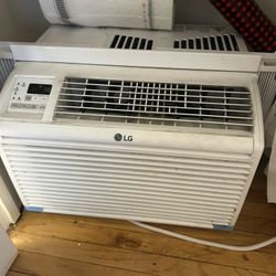 Window Unit Air Conditioning 
