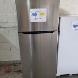 🍀St Patrick's Sale! Insignia 18cuft Fridge-Warranty Included