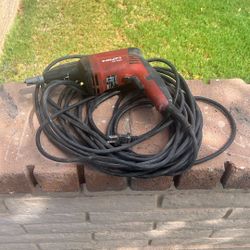 hILTi Drywall Screw Gun