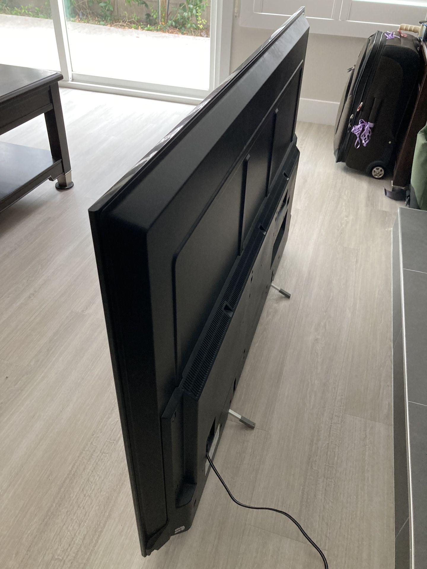 Sony Bravia 60" Smart TV KDL60W630B (60 Inch) for Sale in Tustin, CA