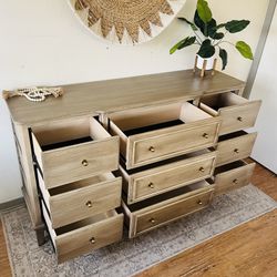 🪴 Stunning Sausalito Nine Drawer Solid Wood Dresser - Delivery Available! 🪴 