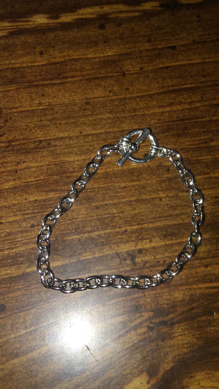 Girls silver tone bracelet