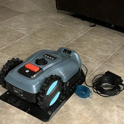Yardcare E400 Robotic Lawnmower 