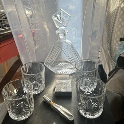 New in Box Whisky and glasses set