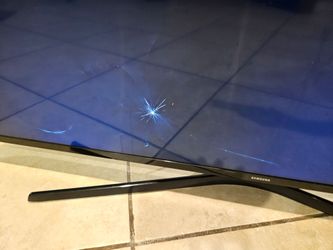 Samsung 50" Full HD 1080P Smart LED TV *CRACKED*