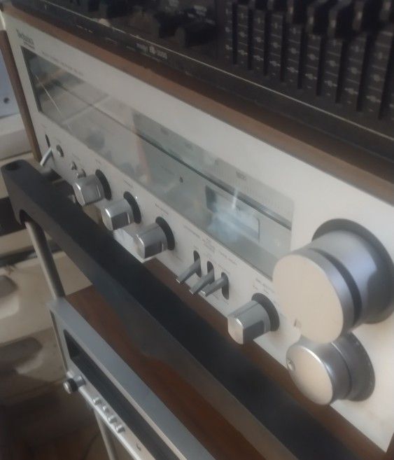 WoW! Check this Technics SA-200!
