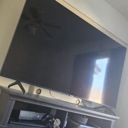 Samsung 4k UHD TV 70"