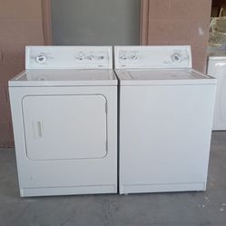 Nice Kenmore Washer And Gas Dryer Set (1 Year Warranty)