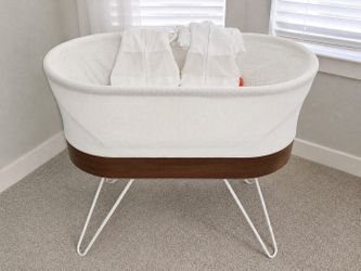 SNOO Smart Sleeper Bassinet + 3 SNOO Swaddle Sleep Sacks — 2 Small, 1 Medium