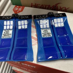 Set of glass sushi plates - Dr. who themed
