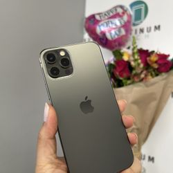 iPhone 12 Pro, Unlocked, 128 Gb, Only Scratched Screen $300