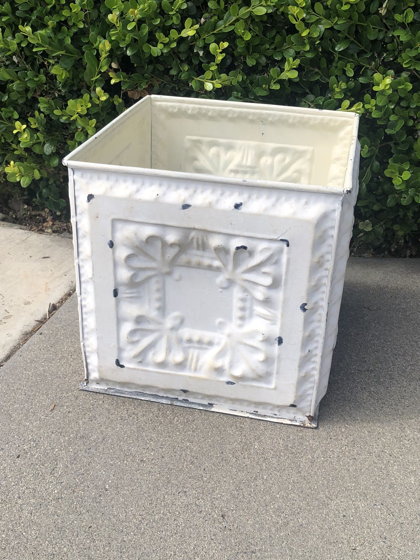 Metal Tin Tile Plant Pot or Use As Storage11” X 11”