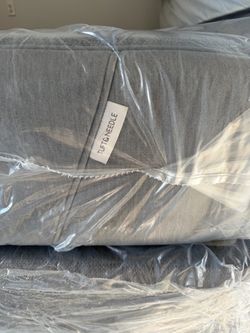 King Sz Tuft and Needle