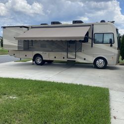 Fleetwood South wind Work Horse 32v  Class A