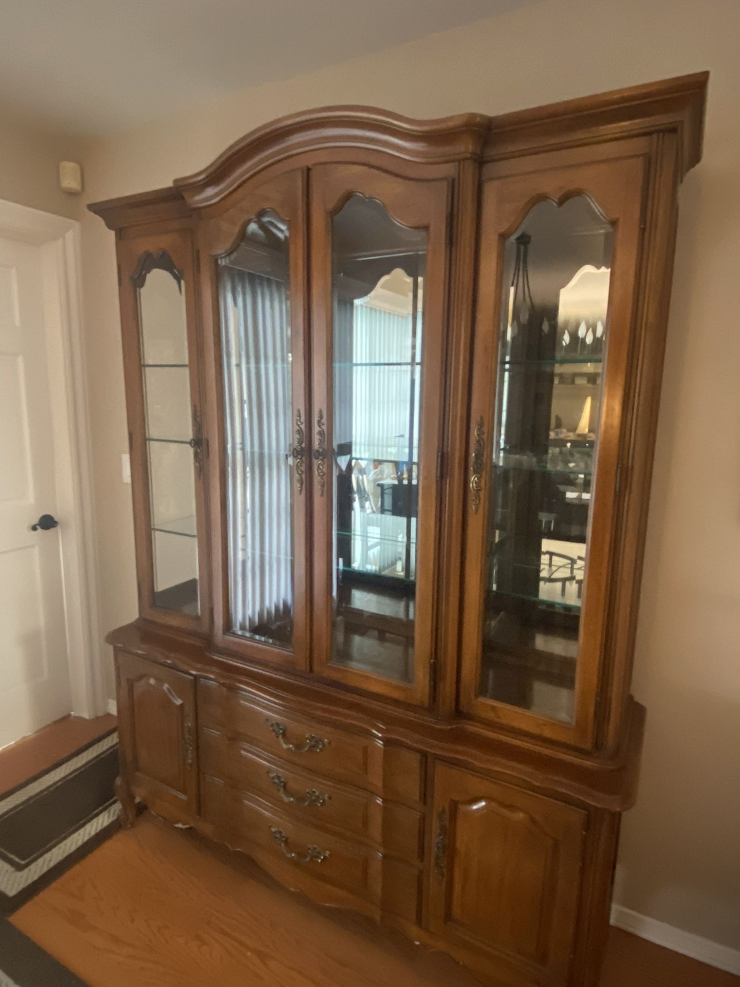 Thomasville China Cabinet