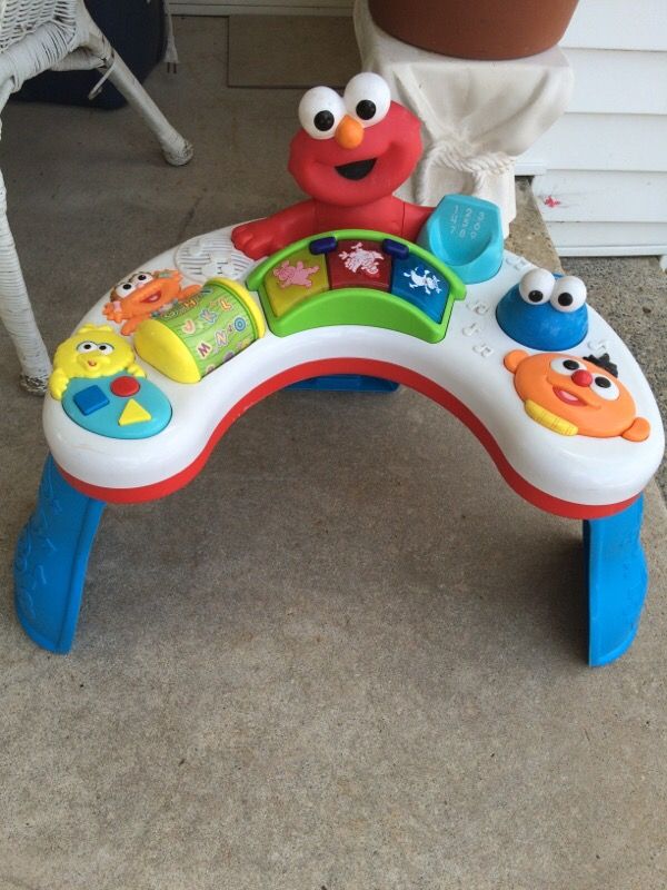 Fisher Price Elmo Sing and Teach Activity Table