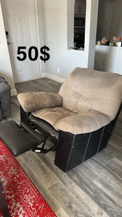 Recliner Chair with Footrest