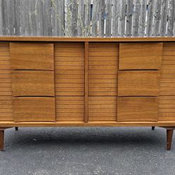 Johnson Carper Mid Century Modern 6 Drawer Walnut Dresser with Laminated/Formica top.