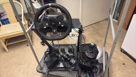 Electronic items bundle/ Logitech Race Setup