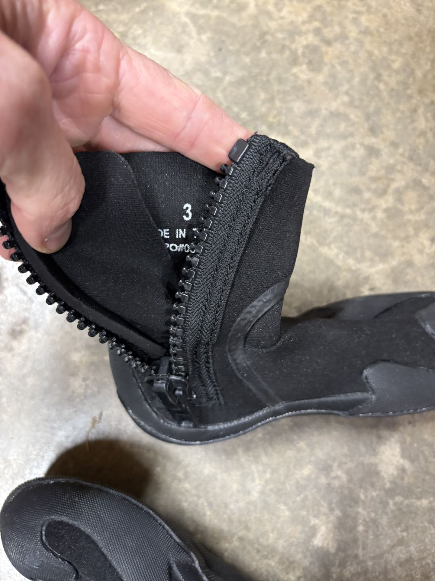 Youth Xcel Wetsuit Booties. Size 3