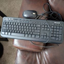 Microsoft Wired Keyboard And Mouse 