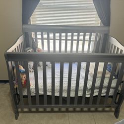 Crib/toddler Bed 