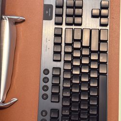 Logitech G915 Lightspeed RGB Mechanical Keyboard 