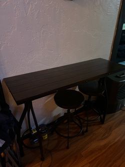 Matching round and rectangle table set