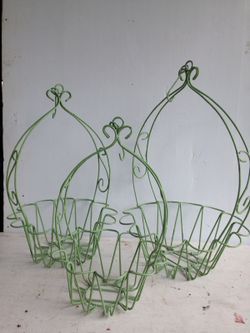 Metal planters