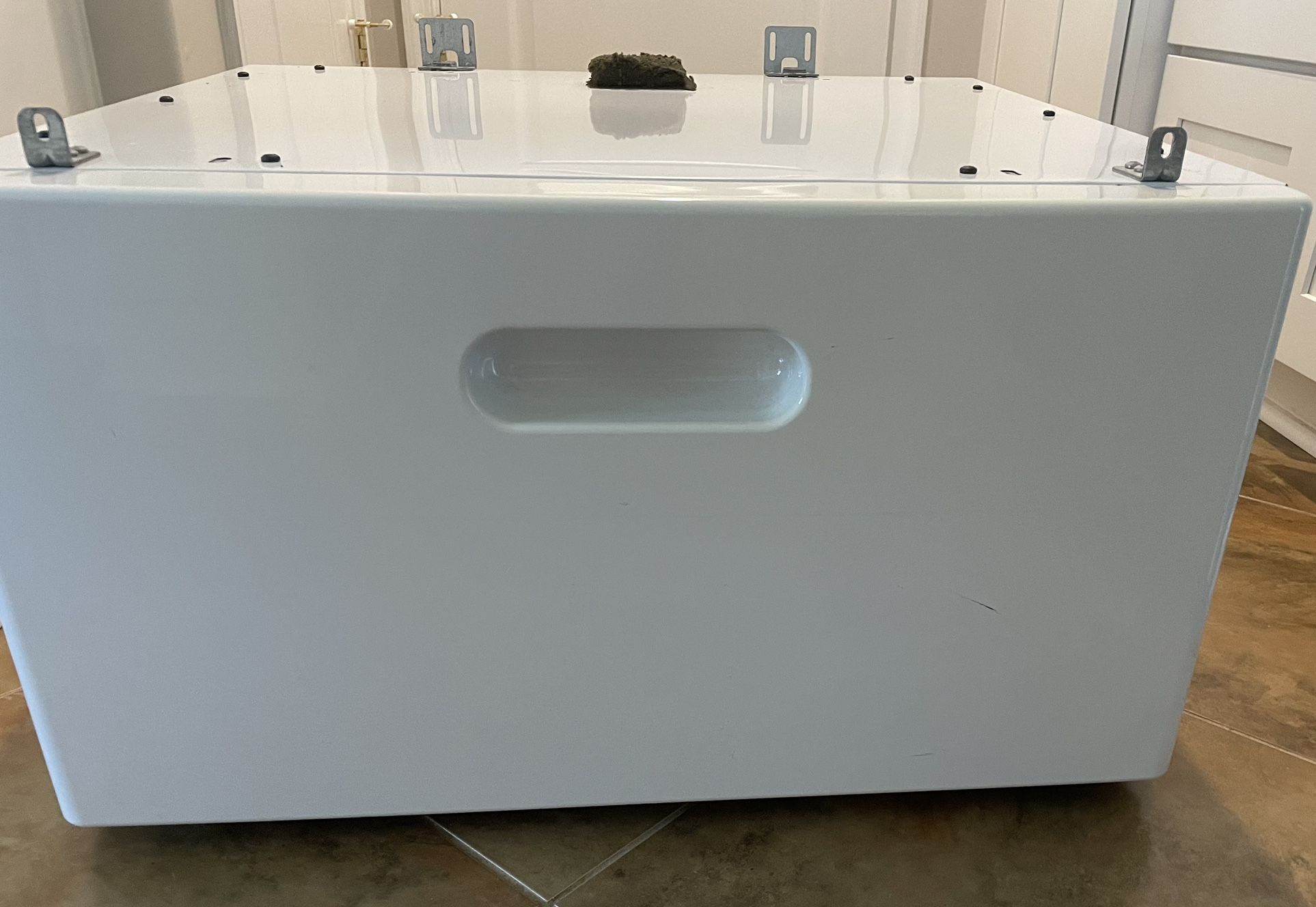 Universal Pedestal- Washer & Dryers