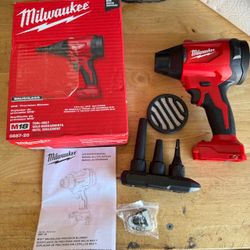 Milwaukee M18 18V Lithium-Ion 570 MPH Brushless Cordless Precision Blower with Variable Speed Trigger and Trigger Lock