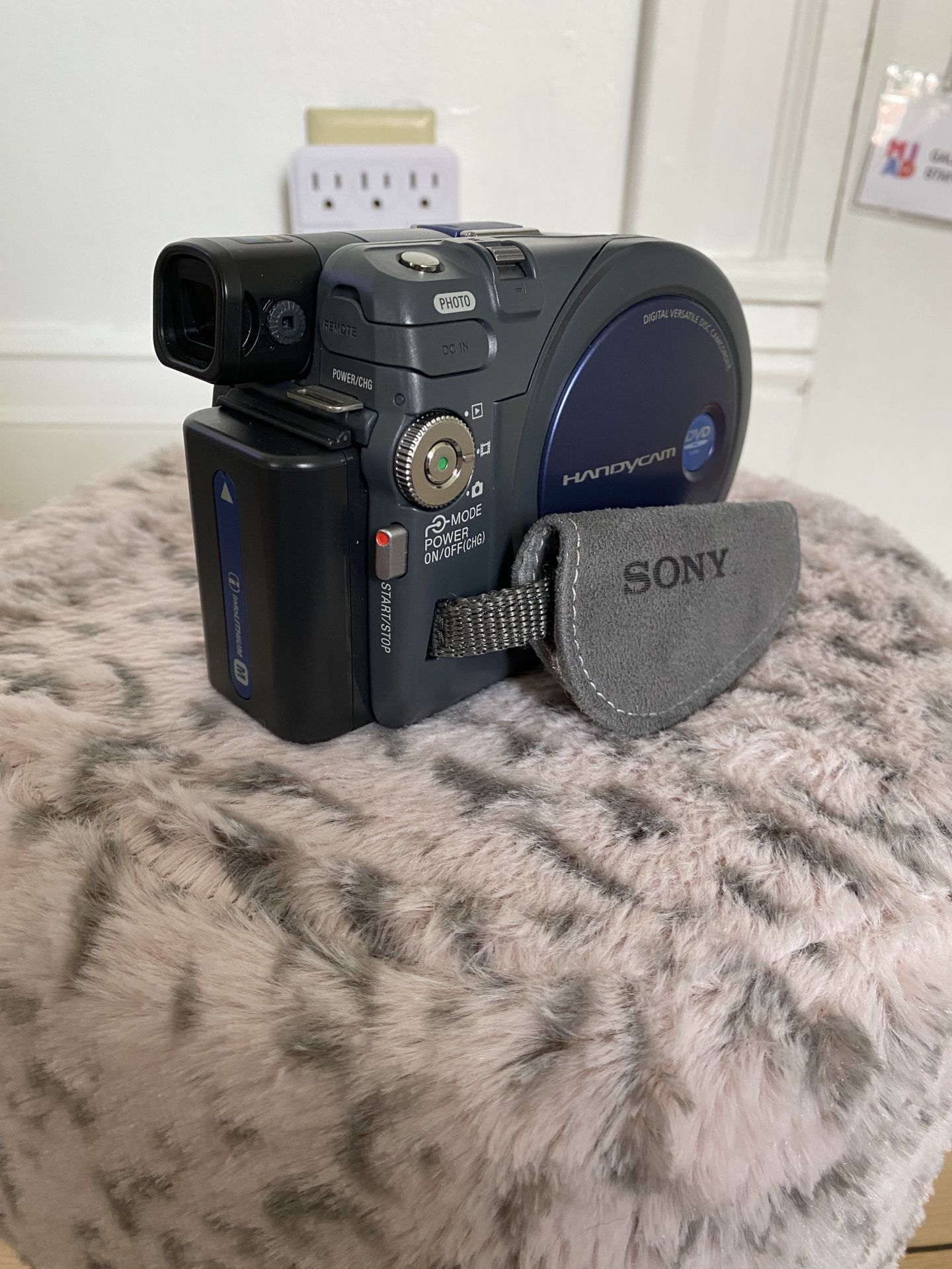 Sony DCR-DVD101 camcorder