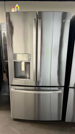 NEW OPEN BOX GE FRENCH STYLE STAINLESS STEEL REFRIGERATOR 