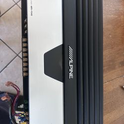 Alpine Speakers Amp 