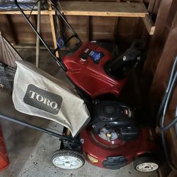 Snow and Lawn Mowers Combo - Toro