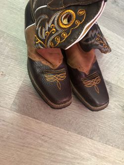 Portillo salvaje boots size 5