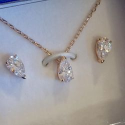 Swarovski Crystal Necklace and Earring Set