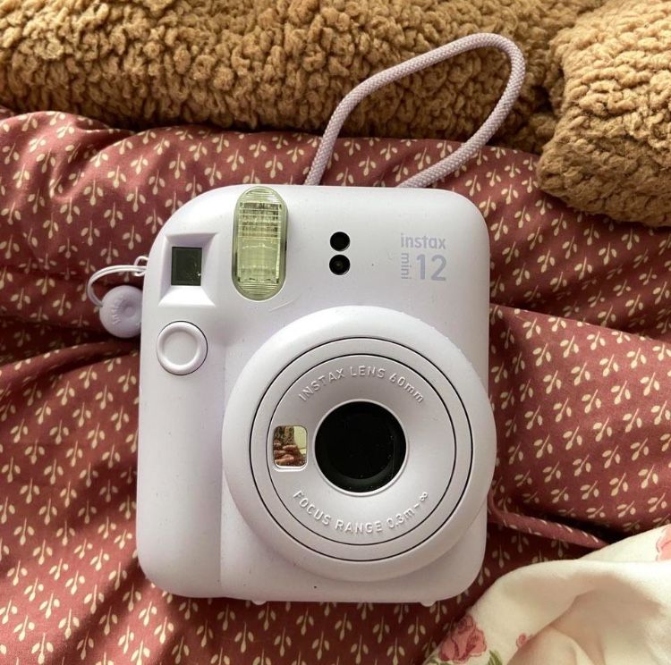Lilac Fujifilm Instax Mini 12 Camera