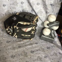 Wilson Little Kids Tee Ball Glove Size 9”