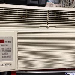 FRIEDRICH   A/C 8000 BTU