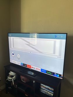 Samsung 65” 4K UHD Smart TV – Excellent Condition