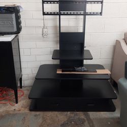 New Tv Stand Hold Up To 70inch Tvs See Pictures For Dimensions 