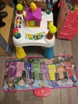 Toddler activity center + stepping piano