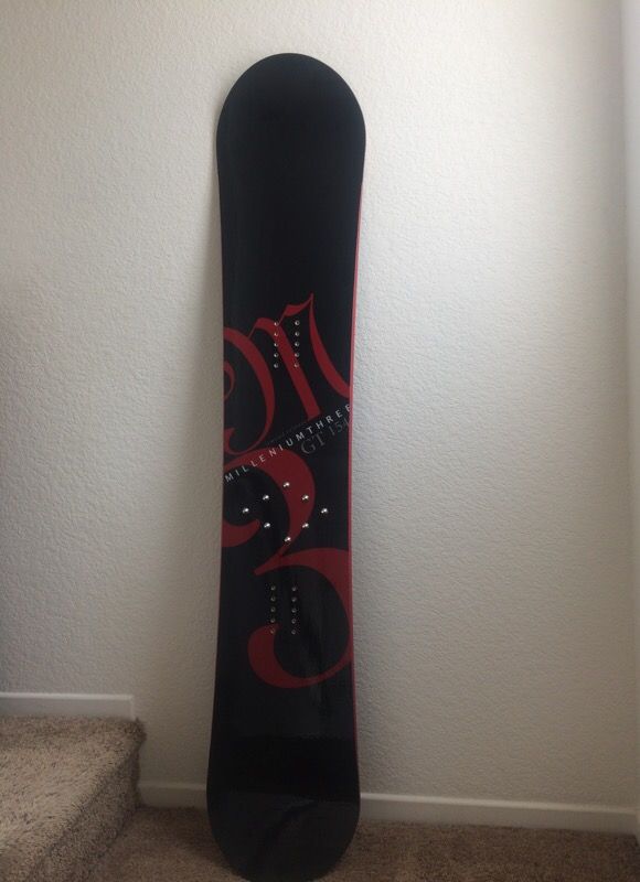 Snowboard “Millenium Three GT 154”Limited release