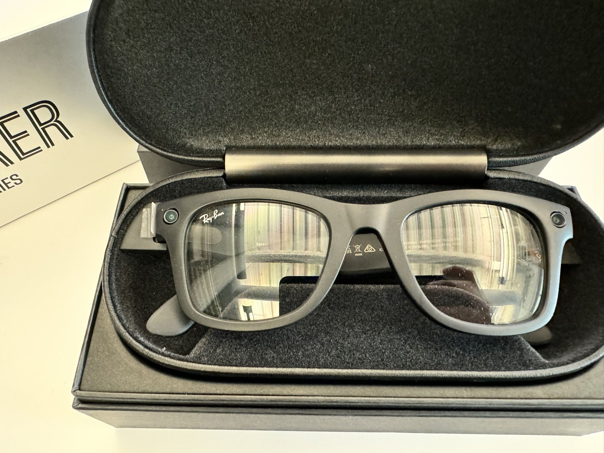 Ray-Ban Wayfarer Smart Glasses RW4002